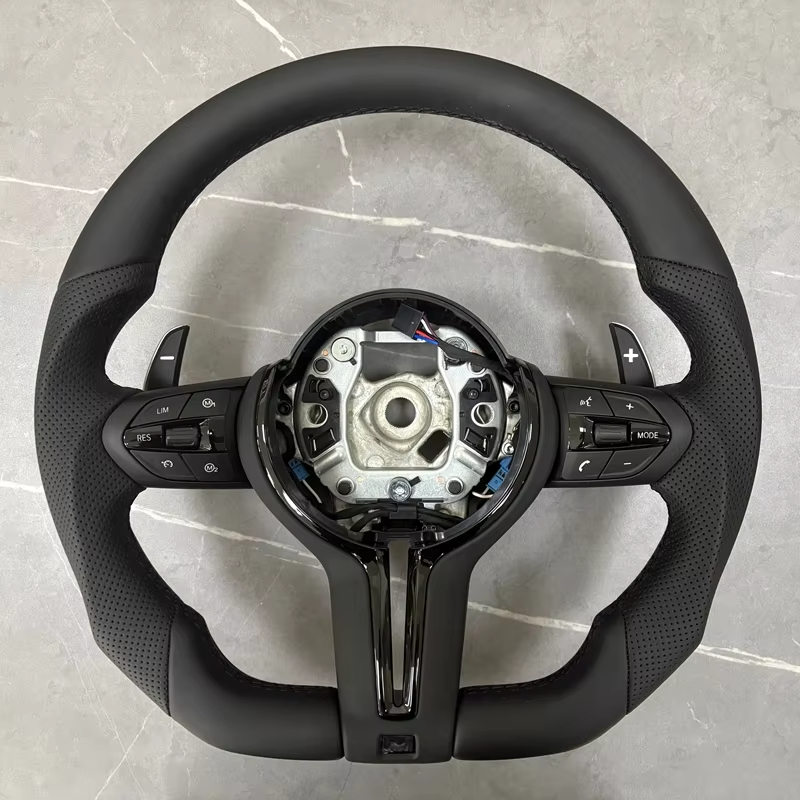 Car Accessories For Steering Wheel - Volante de couro em estoque para